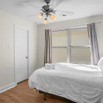 New Build - King Bed 3 Br/3 Ba By Downtown