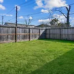 New Build - King Bed 3 Br/3 Ba By Downtown