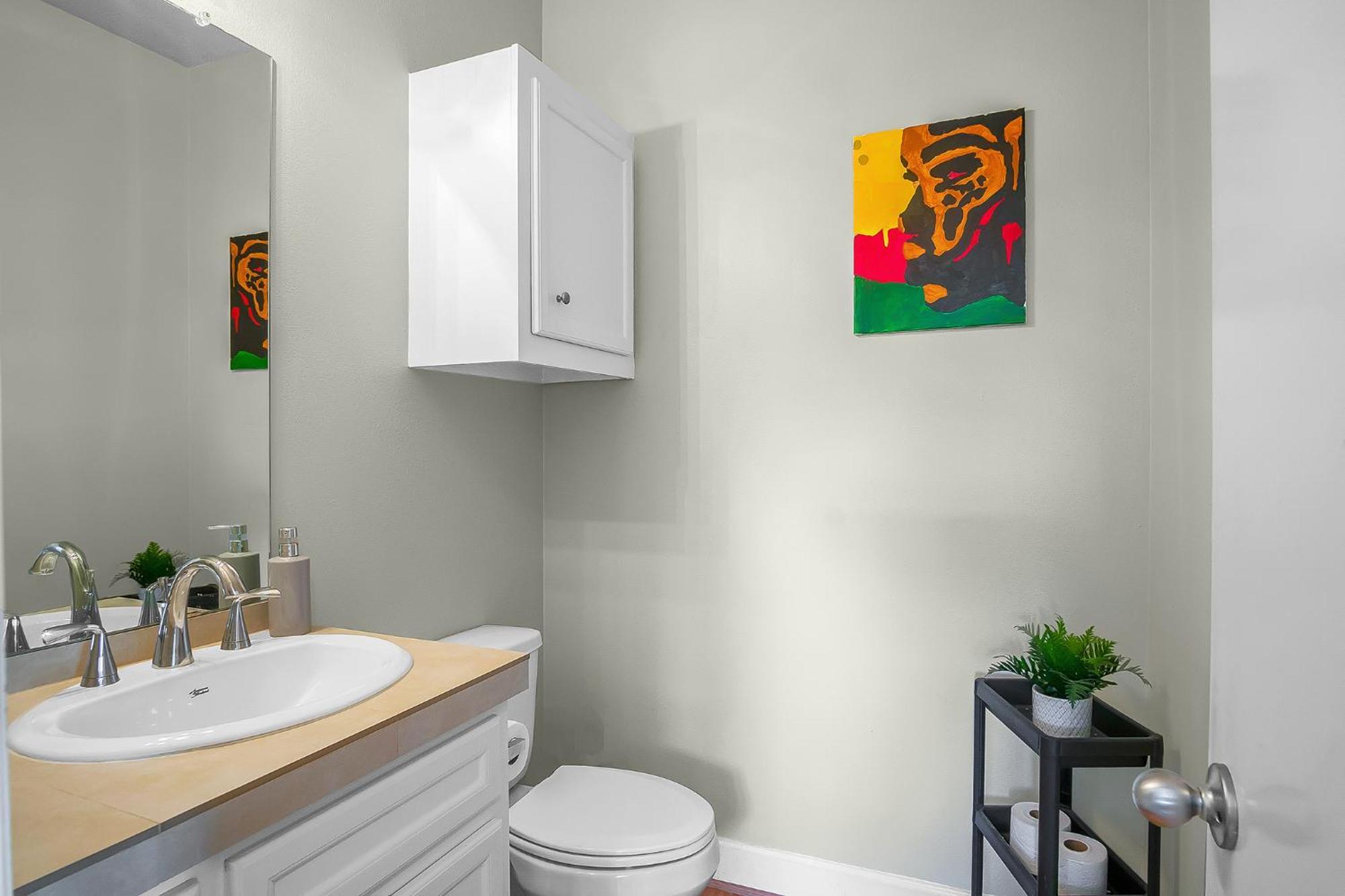 Holiday home New Build - King Bed 3 Br/3 Ba By Downtown